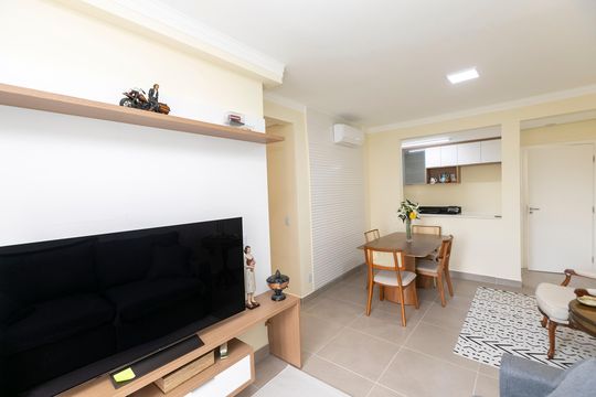 Sala de apartamento à venda com 3 quartos, 76m² em Mansões Santo Antônio, Campinas