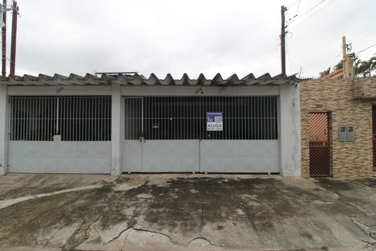 Fachada de casa para alugar com 1 quarto, 47m² em Cidade Nitro Operária, São Paulo