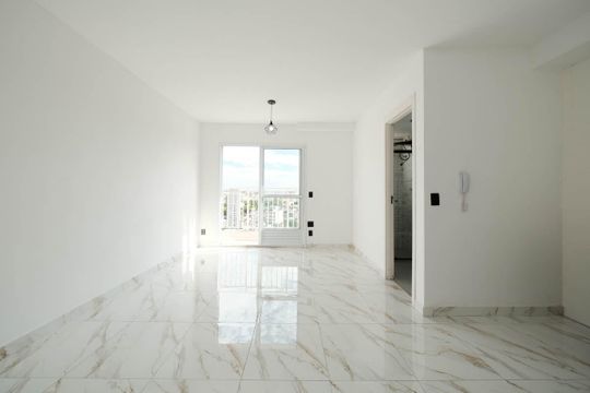 Sala/Cozinha de apartamento à venda com 1 quarto, 24m² em Vila Ré, São Paulo