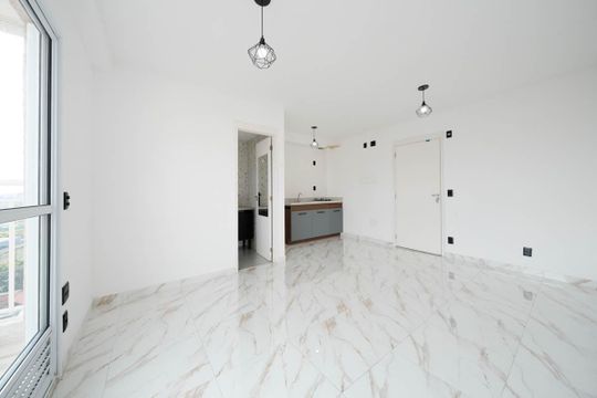 Sala/Cozinha de apartamento à venda com 1 quarto, 24m² em Vila Ré, São Paulo