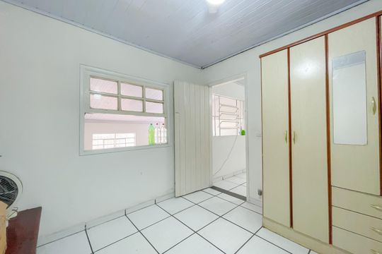 Quarto 2 de casa à venda com 6 quartos, 250m² em Mutinga, Osasco