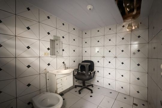 Banheiro 1 de casa à venda com 2 quartos, 120m² em Parque Bristol, São Paulo