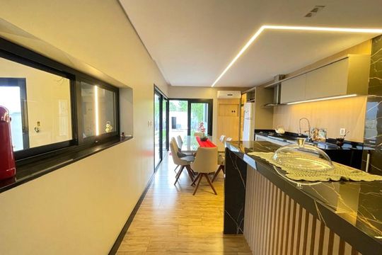 Casa à venda com 3 quartos, 233m² em Scharlau, São Leopoldo