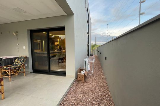 Casa à venda com 3 quartos, 233m² em Scharlau, São Leopoldo