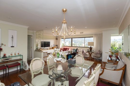 Apartamento à venda com 4 quartos, 173m² em Vila Mazzei, São Paulo