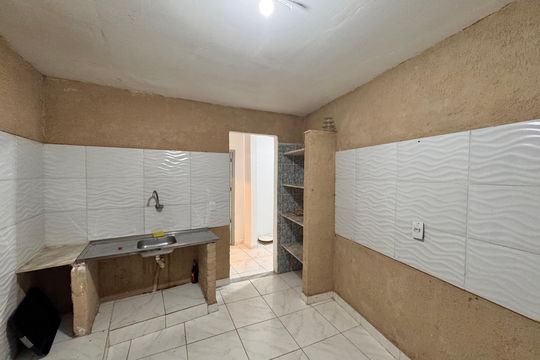 Cozinha e Área de Serviço de casa para alugar com 2 quartos, 70m² em Recreio dos Bandeirantes, Rio de Janeiro