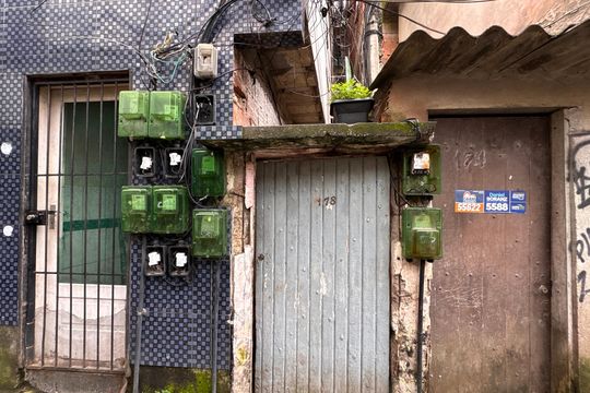 Fachada de casa para alugar com 2 quartos, 70m² em Recreio dos Bandeirantes, Rio de Janeiro