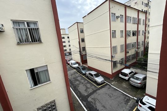 Vista do Quarto 1 de apartamento para alugar com 2 quartos, 46m² em Del Castilho, Rio de Janeiro