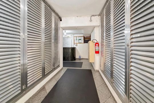 Hall de entrada de apartamento à venda com 1 quarto, 29m² em Liberdade, São Paulo