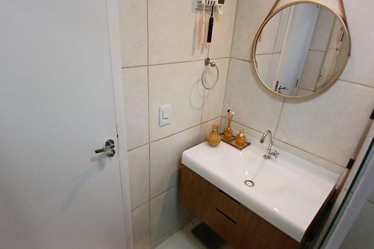 Banheiro de apartamento à venda com 2 quartos, 48m² em Jardim Ampliacao, São Paulo