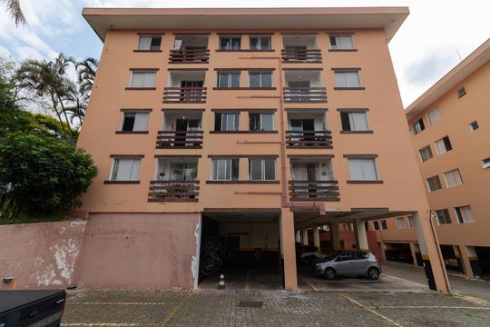 Fachada de apartamento para alugar com 2 quartos, 62m² em Jardim Ester Yolanda, São Paulo
