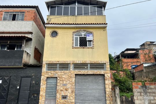 Fachada da Casa de casa para alugar com 3 quartos, 148m² em São Benedito, Juiz de Fora