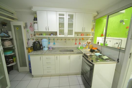 Cozinha  de casa de condomínio à venda com 2 quartos, 90m² em Vila Jerusalem, São Bernardo do Campo