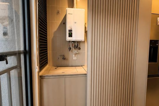 Área de serviço de apartamento à venda com 2 quartos, 69m² em Alphaville, Barueri