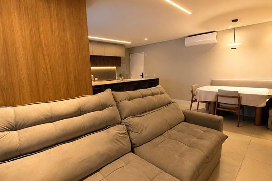 Sala de apartamento à venda com 2 quartos, 69m² em Alphaville, Barueri