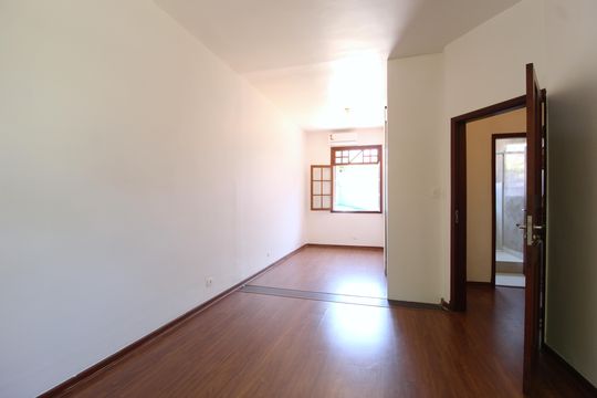 Quarto 2 - Suíte de casa para alugar com 2 quartos, 144m² em Vila Nova Conceição, São Paulo