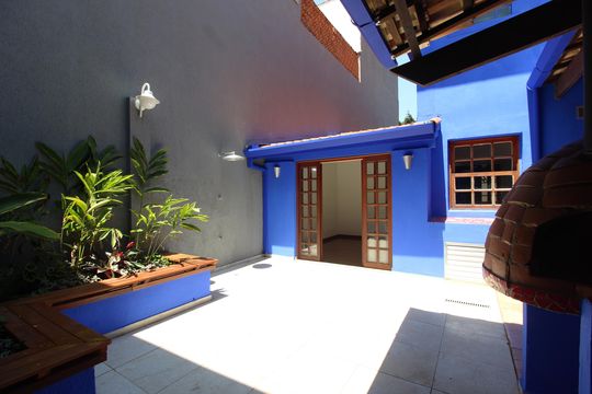 Quintal de casa para alugar com 2 quartos, 144m² em Vila Nova Conceição, São Paulo