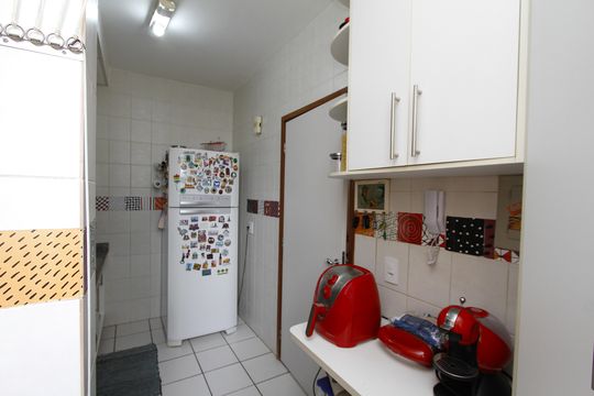 Cozinha de apartamento à venda com 3 quartos, 85m² em Buritis, Belo Horizonte