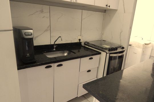 Cozinha de apartamento para alugar com 2 quartos, 43m² em Santa Cruz, Rio de Janeiro