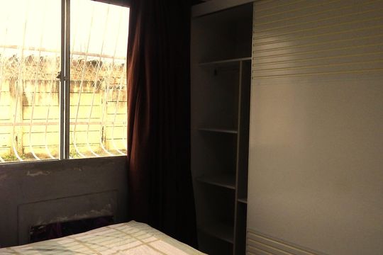 Quarto 2 de apartamento para alugar com 2 quartos, 43m² em Santa Cruz, Rio de Janeiro