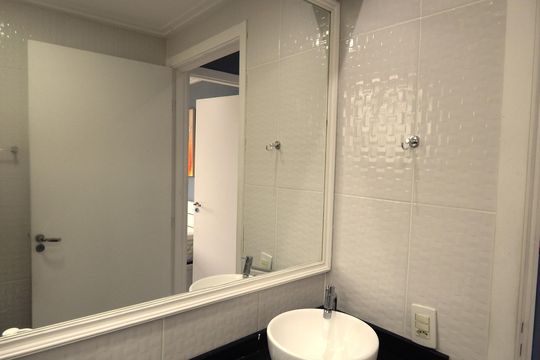 Banheiro de apartamento para alugar com 2 quartos, 43m² em Santa Cruz, Rio de Janeiro