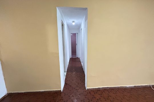 Corredor de apartamento para alugar com 2 quartos, 60m² em Realengo, Rio de Janeiro