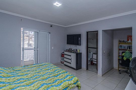 suíte_1 de casa para alugar com 3 quartos, 400m² em Vila Brasilio Machado, São Paulo