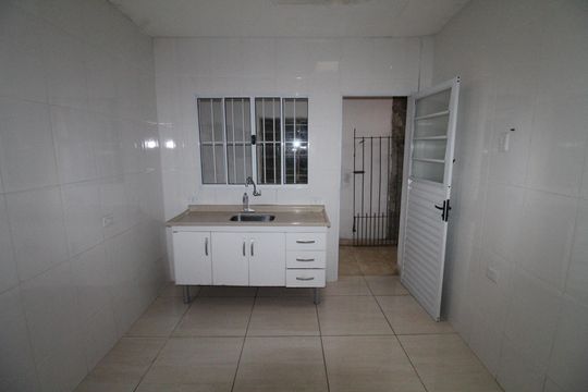 Cozinha de casa para alugar com 2 quartos, 65m² em Conjunto Residencial Dom Pedro Ii, São José dos Campos