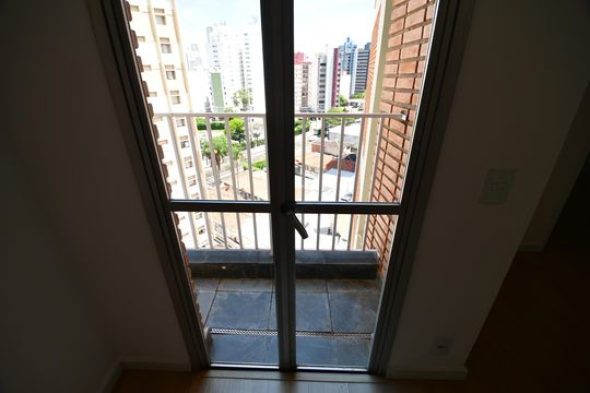 Sala - Sacada de apartamento para alugar com 1 quarto, 59m² em Cambuí, Campinas