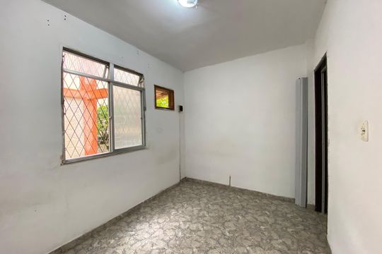 Quarto de apartamento para alugar com 2 quartos, 47m² em Tomás Coelho, Rio de Janeiro