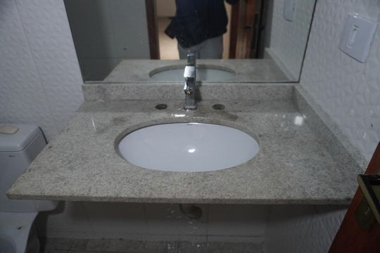 Banheiro de apartamento para alugar com 2 quartos, 45m² em Vila Santana, São Paulo