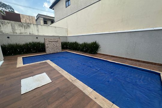 Piscina de casa de condomínio à venda com 2 quartos, 360m² em Sítio do Rosário, Barueri