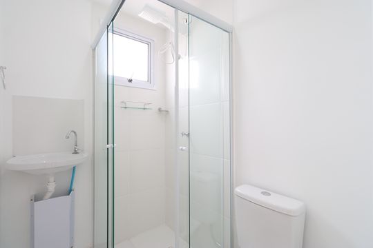 Banheiro  de apartamento para alugar com 1 quarto, 27m² em Lapa, São Paulo