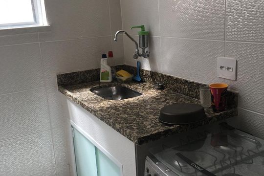 Cozinha de apartamento para alugar com 1 quarto, 50m² em São Lourenço, Niterói
