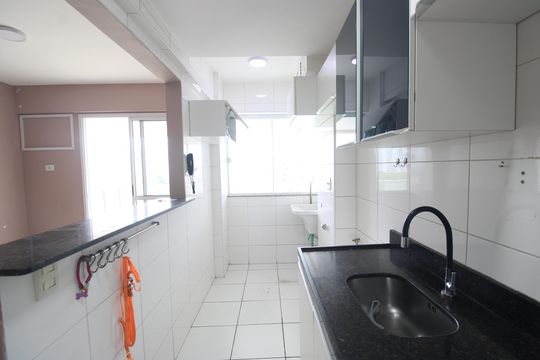 Cozinha de apartamento para alugar com 3 quartos, 75m² em Barra da Tijuca, Rio de Janeiro