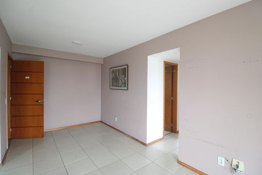 Sala de apartamento para alugar com 3 quartos, 75m² em Barra da Tijuca, Rio de Janeiro