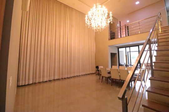 Casa à venda com 4 quartos, 320m² em Swiss Park, Campinas