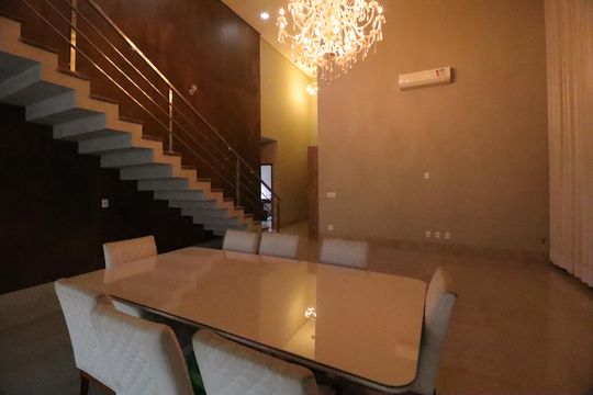 Casa à venda com 4 quartos, 320m² em Swiss Park, Campinas