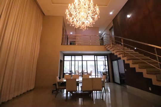 Casa à venda com 4 quartos, 320m² em Swiss Park, Campinas