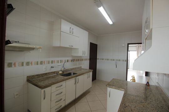 Cozinha de apartamento para alugar com 3 quartos, 91m² em Boqueirão, Santos