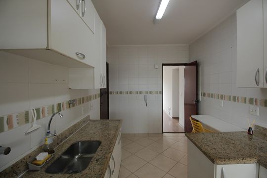 Cozinha de apartamento para alugar com 3 quartos, 91m² em Boqueirão, Santos