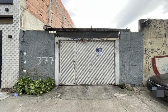 Fachada + Placa de casa para alugar com 2 quartos, 156m² em Jardim Itapemirim, São Paulo