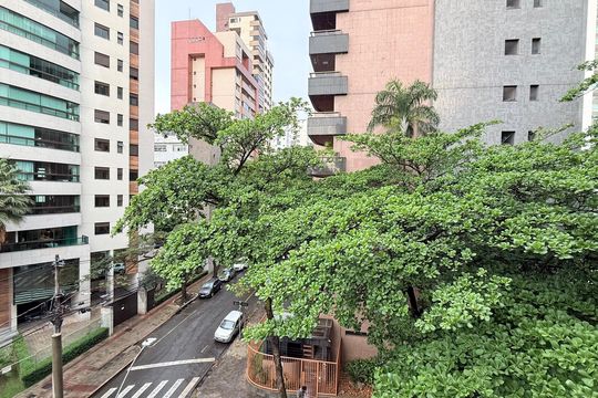 Vista de apartamento à venda com 3 quartos, 144m² em Gutierrez, Belo Horizonte