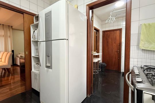 Cozinha e Área de Serviço de apartamento à venda com 3 quartos, 144m² em Gutierrez, Belo Horizonte