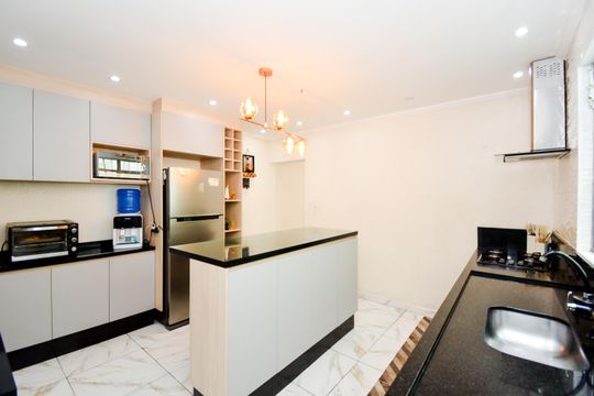 Cozinha de casa para alugar com 4 quartos, 125m² em Jardim Almeida Prado, Guarulhos