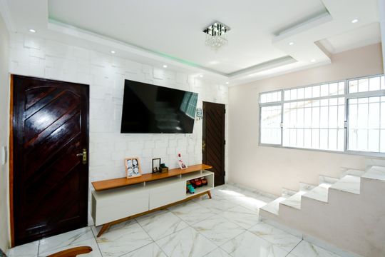 Casa para alugar com 4 quartos, 125m² em Jardim Almeida Prado, Guarulhos