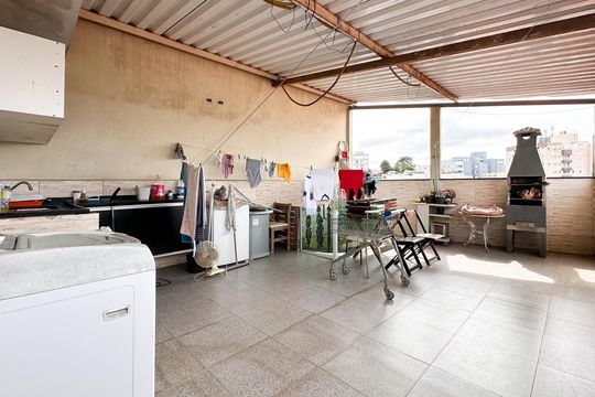 Sacada da Suíte e área de Serviço de apartamento à venda com 3 quartos, 371m² em Vila Euro, São Bernardo do Campo