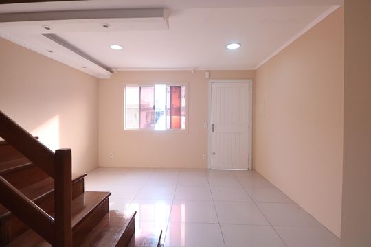 Sala de casa de condomínio para alugar com 3 quartos, 88m² em Rio Branco, Canoas
