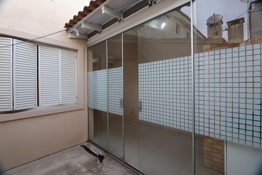 Área de Serviço de casa de condomínio para alugar com 3 quartos, 88m² em Rio Branco, Canoas