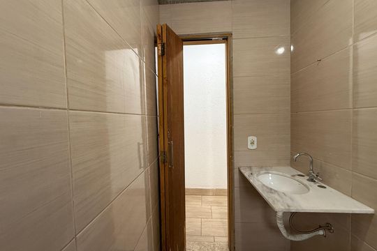 Banheiro de casa à venda com 2 quartos, 42m² em Jardim Sydney, São Paulo